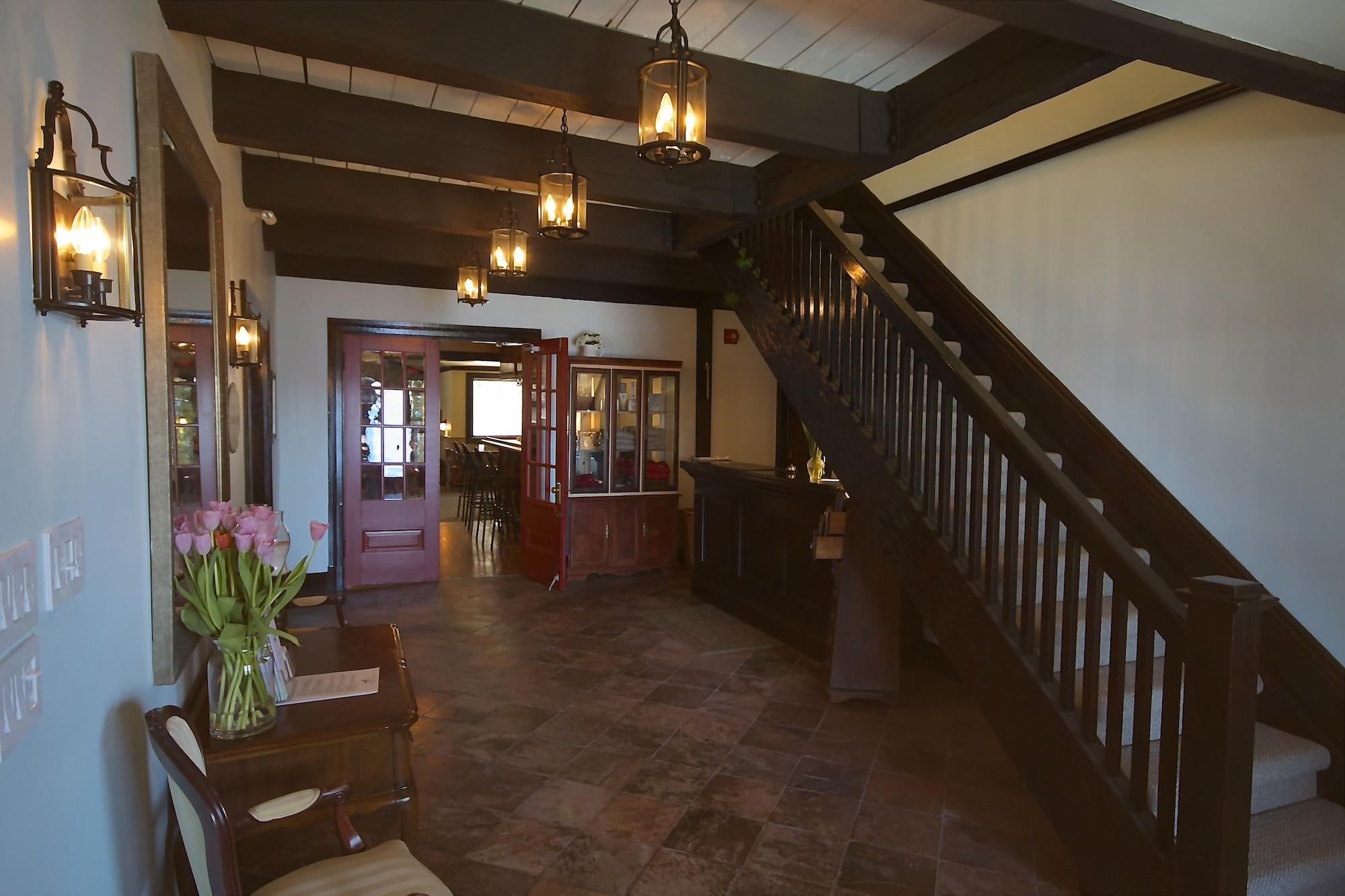 Sir Sam'S Inn & Spa (Adults Only) Haliburton Εξωτερικό φωτογραφία