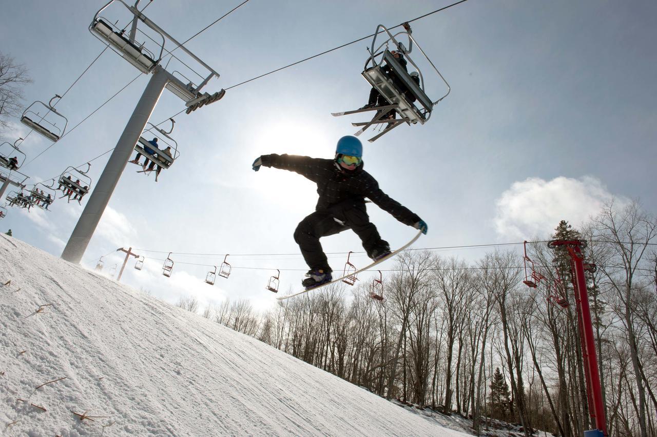 Sir Sam'S Inn & Spa (Adults Only) Haliburton Εξωτερικό φωτογραφία
