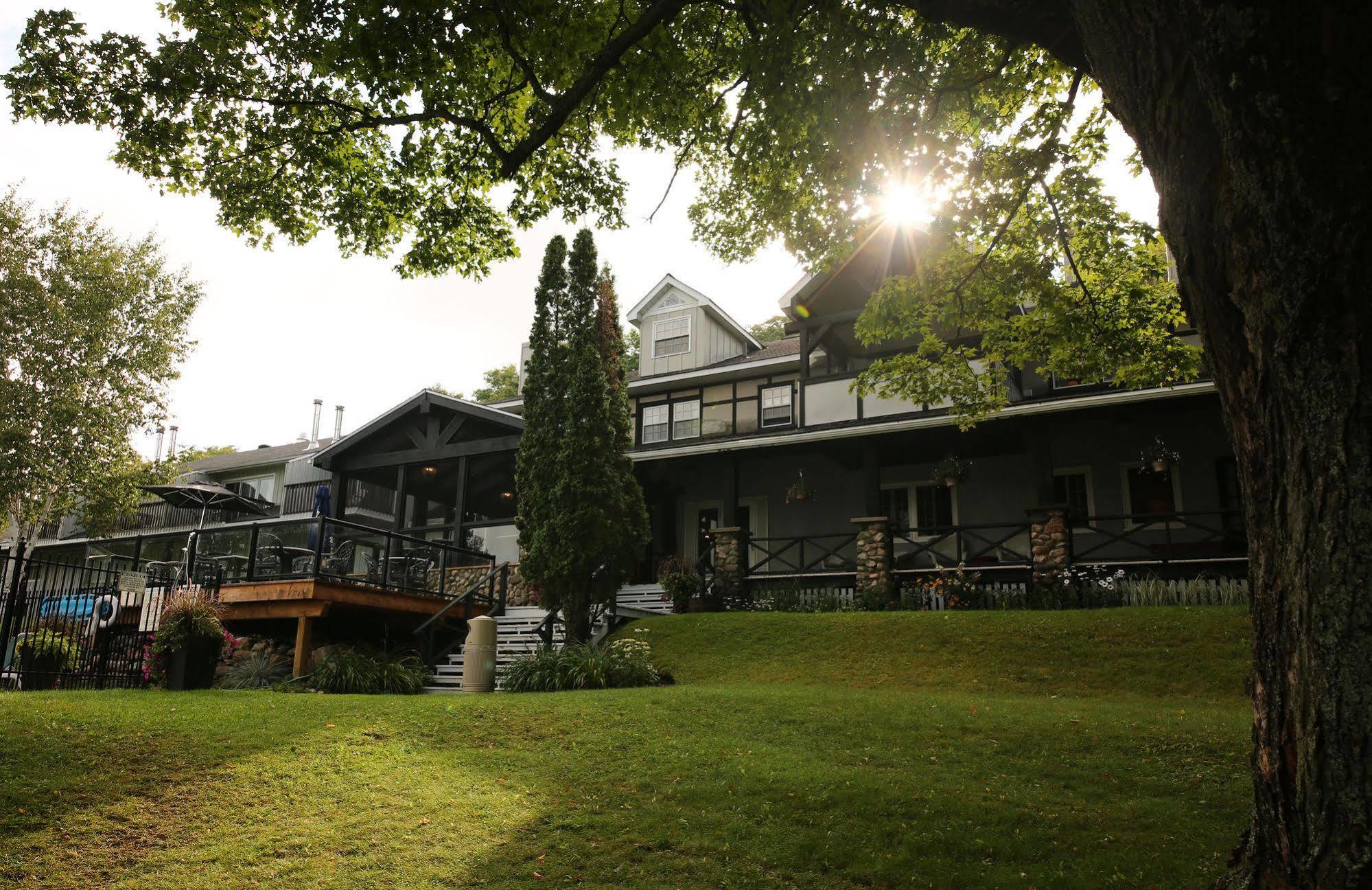 Sir Sam'S Inn & Spa (Adults Only) Haliburton Εξωτερικό φωτογραφία