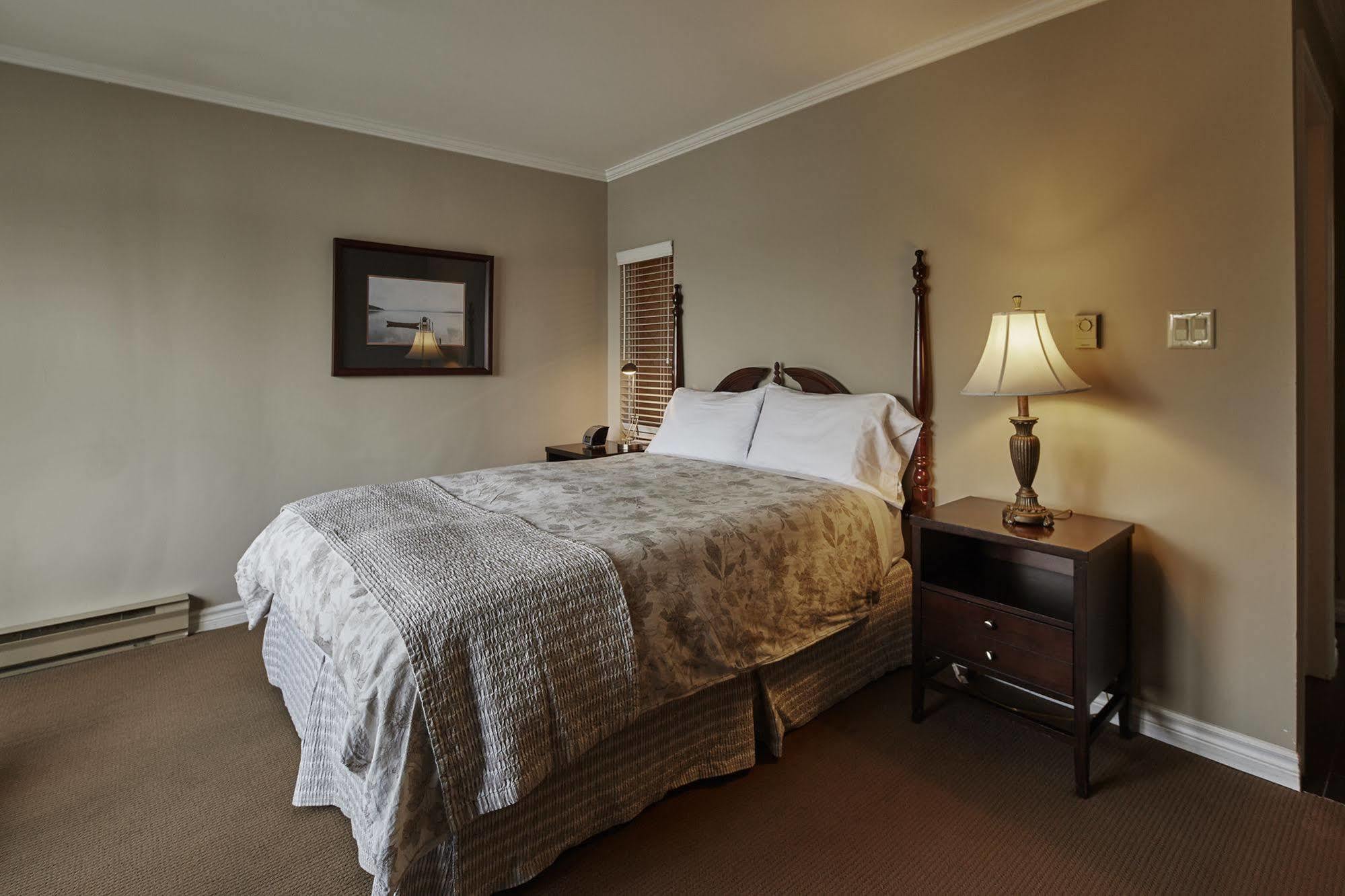 Sir Sam'S Inn & Spa (Adults Only) Haliburton Εξωτερικό φωτογραφία