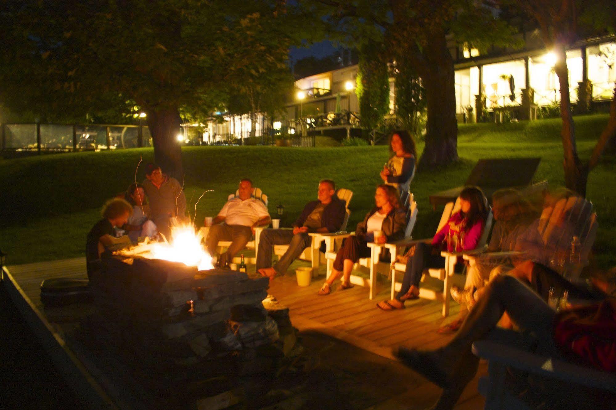 Sir Sam'S Inn & Spa (Adults Only) Haliburton Εξωτερικό φωτογραφία
