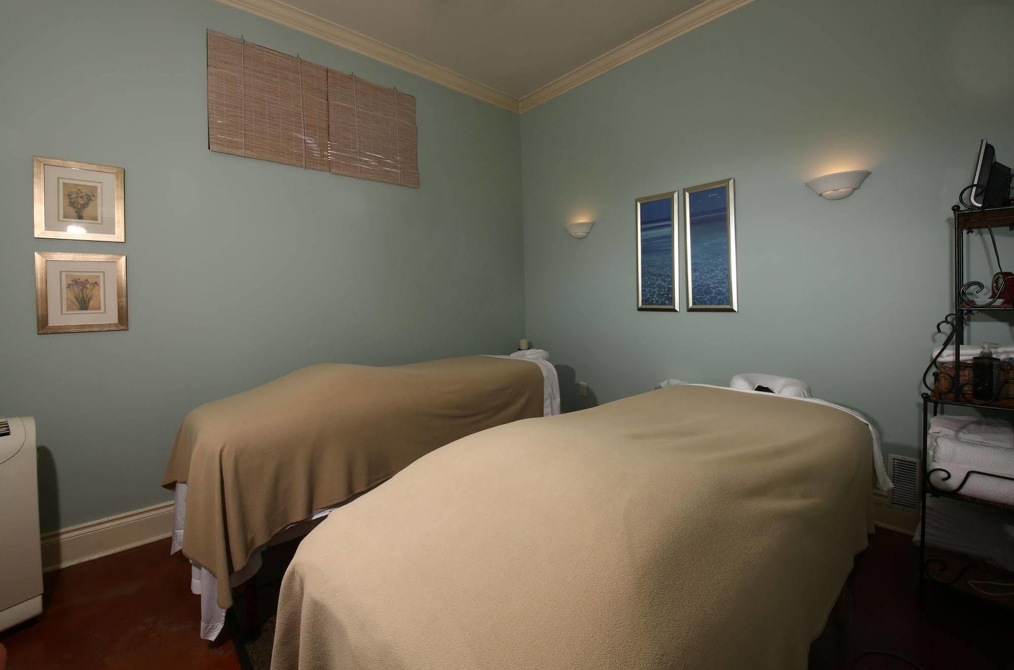Sir Sam'S Inn & Spa (Adults Only) Haliburton Εξωτερικό φωτογραφία