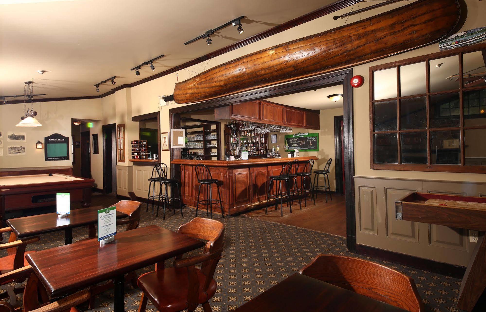 Sir Sam'S Inn & Spa (Adults Only) Haliburton Εξωτερικό φωτογραφία