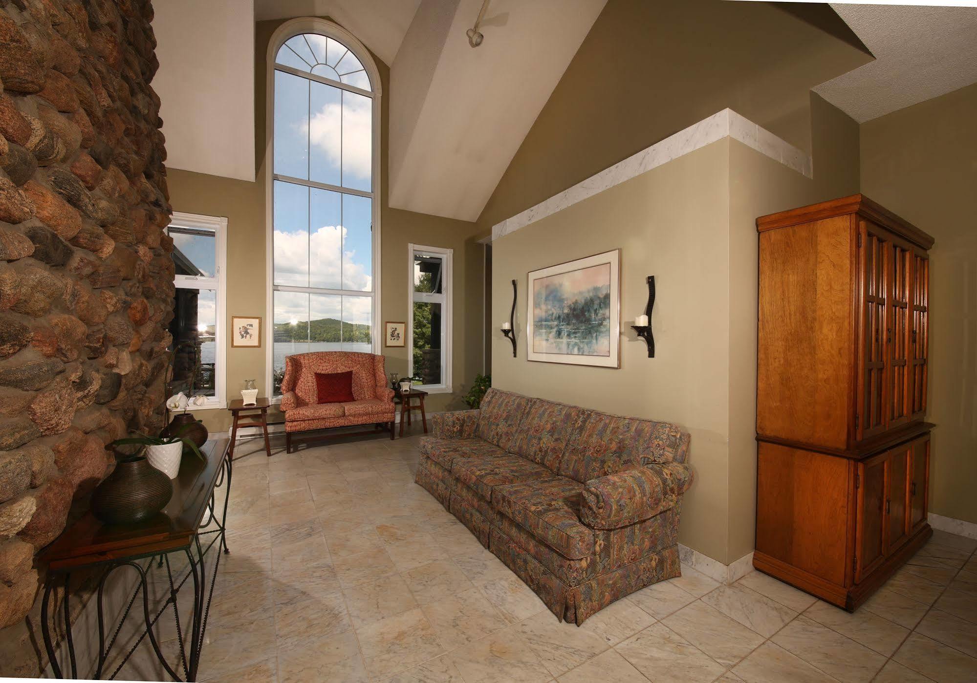 Sir Sam'S Inn & Spa (Adults Only) Haliburton Εξωτερικό φωτογραφία