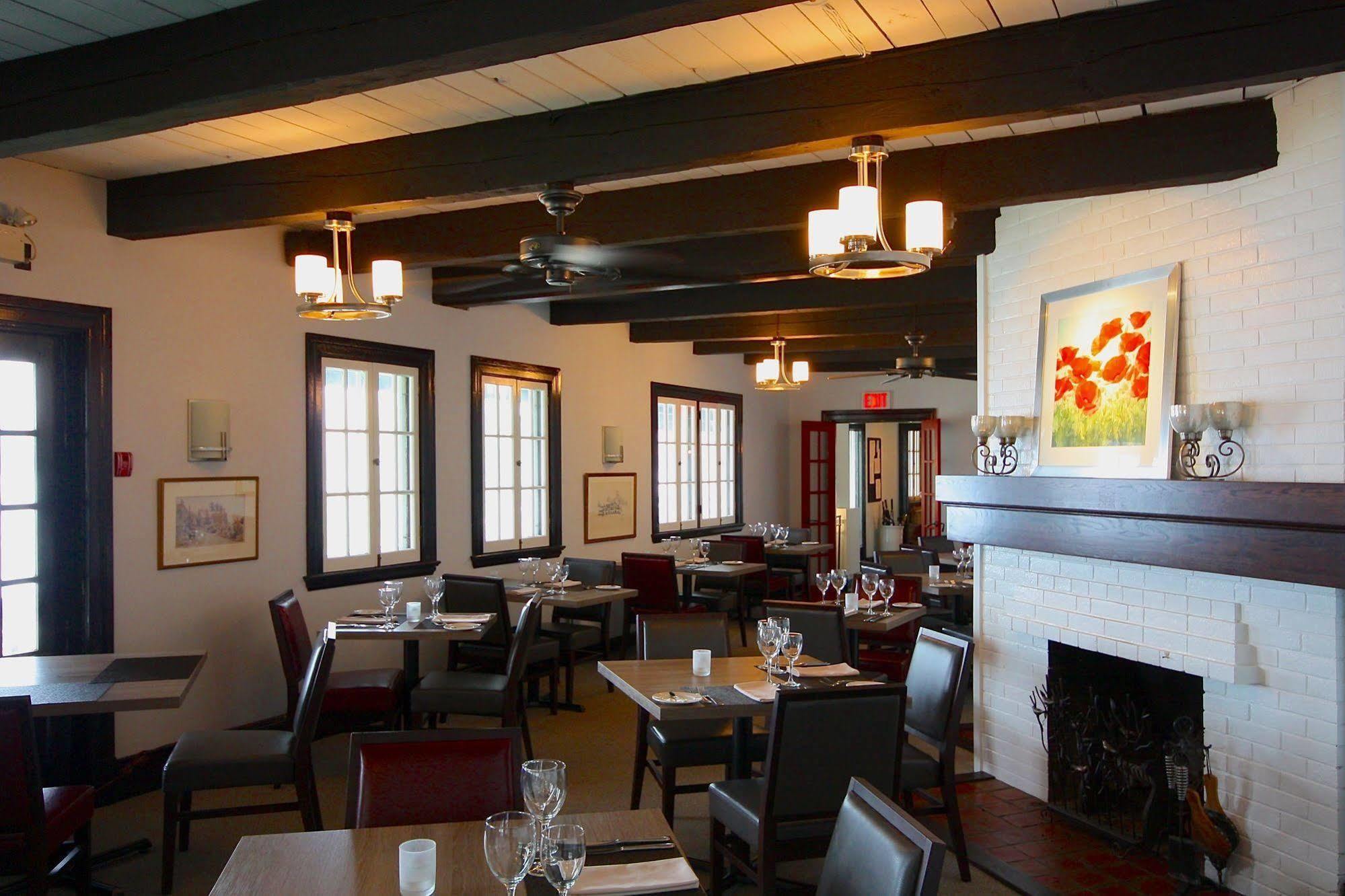Sir Sam'S Inn & Spa (Adults Only) Haliburton Εξωτερικό φωτογραφία