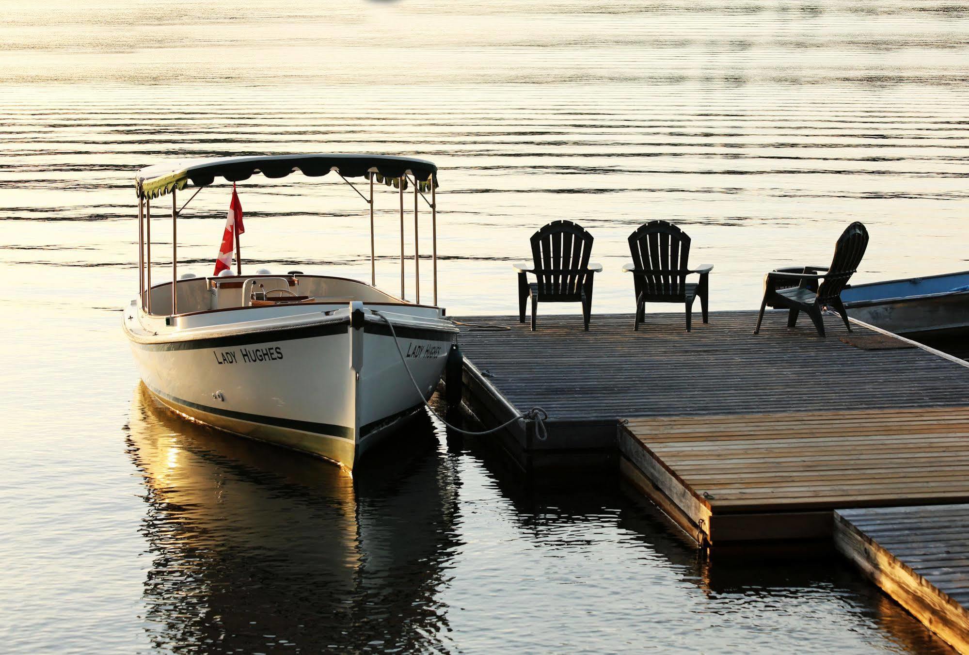Sir Sam'S Inn & Spa (Adults Only) Haliburton Εξωτερικό φωτογραφία